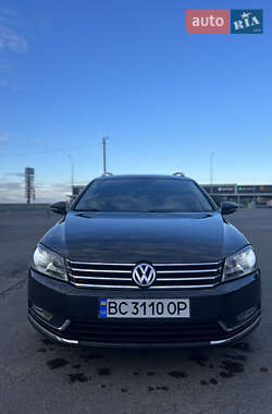 Універсал Volkswagen Passat 2011 в Львові