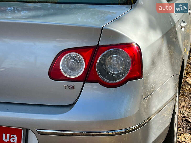 Седан Volkswagen Passat 2008 в Киеве