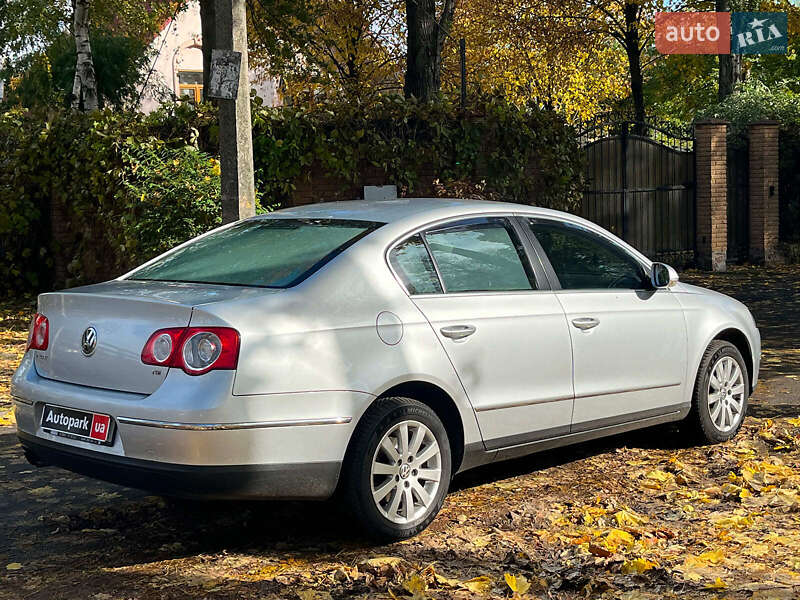 Седан Volkswagen Passat 2008 в Киеве