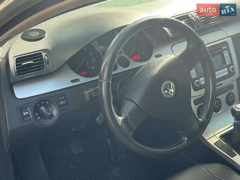 Седан Volkswagen Passat 2008 в Киеве