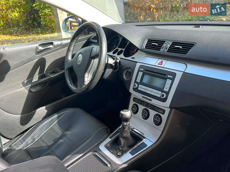 Седан Volkswagen Passat 2008 в Киеве