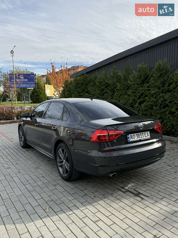 Седан Volkswagen Passat 2016 в Ужгороде