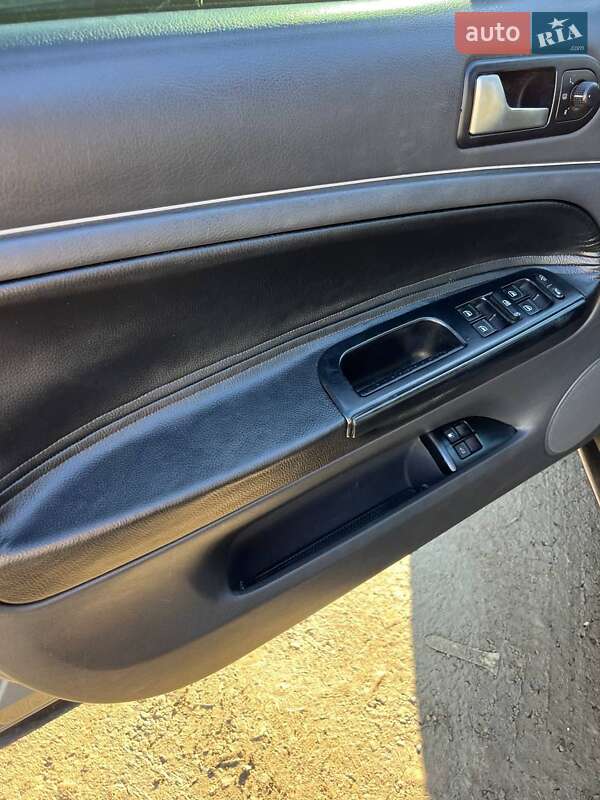 Седан Volkswagen Passat 2004 в Черновцах фото 5 Седан Volkswagen Passat 2004 в Черновцах