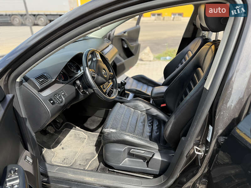 Седан Volkswagen Passat 2010 в Умани фото 3 Седан Volkswagen Passat 2010 в Умани