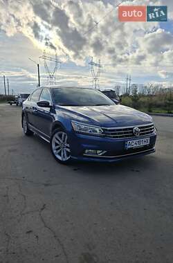 Седан Volkswagen Passat 2016 в Цумани