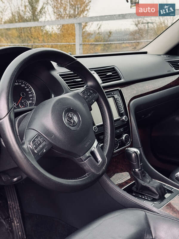 Седан Volkswagen Passat 2013 в Прилуках