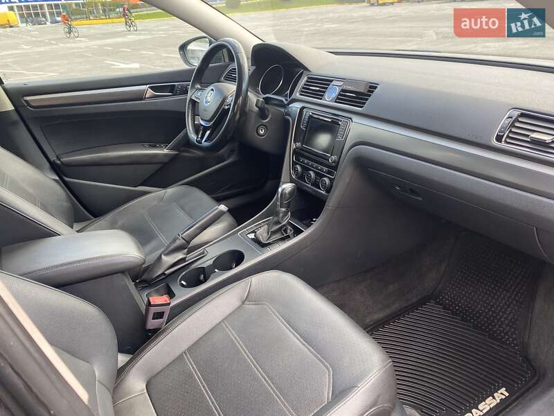 Седан Volkswagen Passat 2017 в Ужгороде фото 8 Седан Volkswagen Passat 2017 в Ужгороде