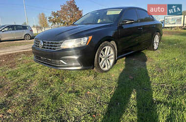 Седан Volkswagen Passat 2018 в Києві