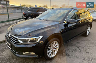 Универсал Volkswagen Passat 2017 в Киеве