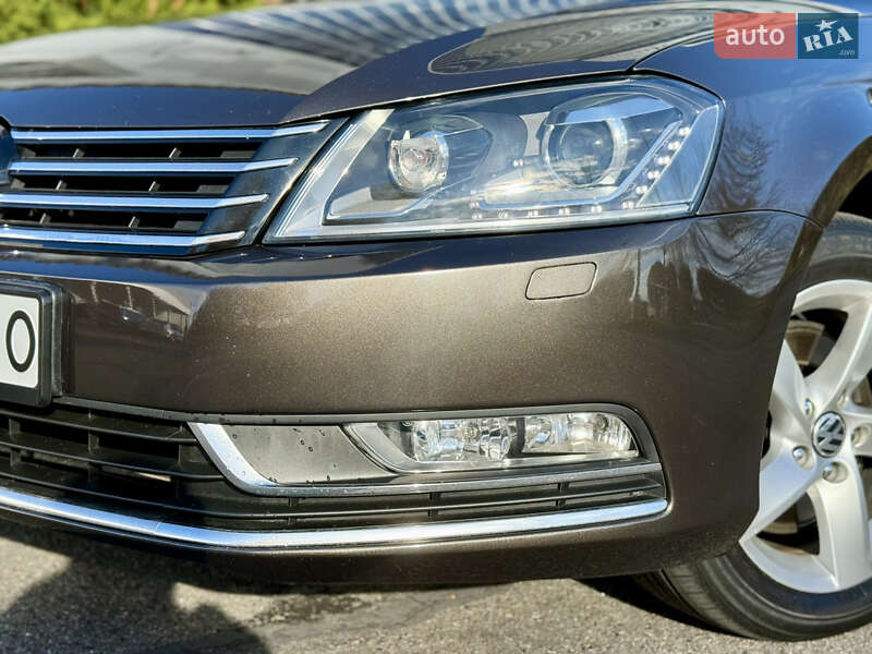 Седан Volkswagen Passat 2011 в Киеве