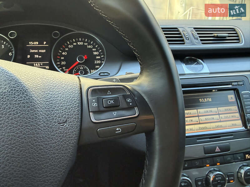 Седан Volkswagen Passat 2011 в Киеве