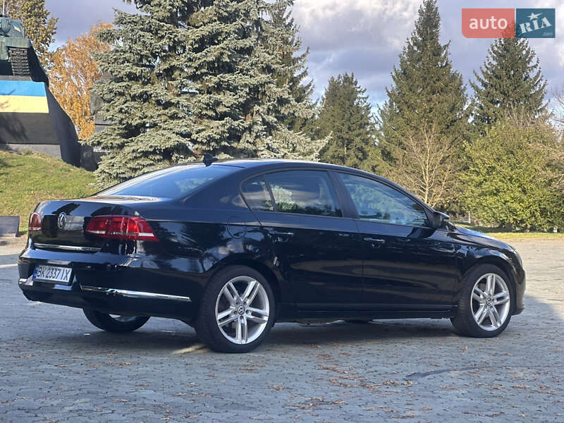 Седан Volkswagen Passat 2013 в Дубні