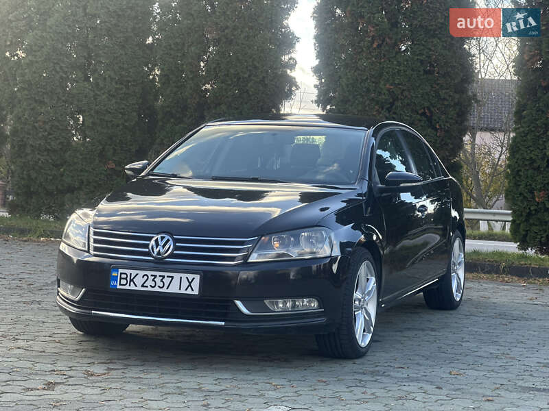 Седан Volkswagen Passat 2013 в Дубні