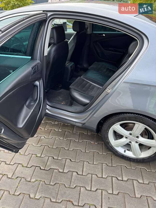 Седан Volkswagen Passat 2005 в Мукачево фото 12 Седан Volkswagen Passat 2005 в Мукачево