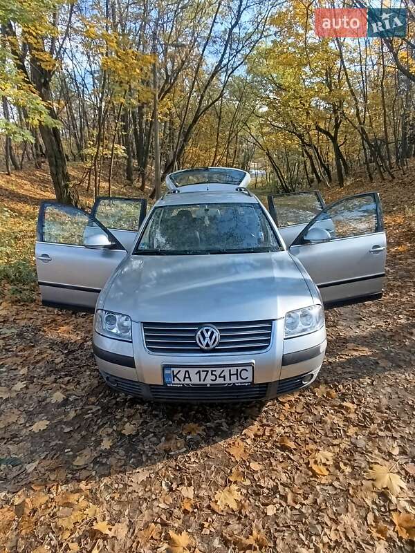 Універсал Volkswagen Passat 2004 в Києві