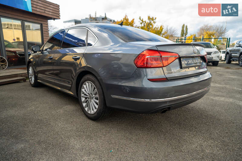 Седан Volkswagen Passat 2016 в Києві