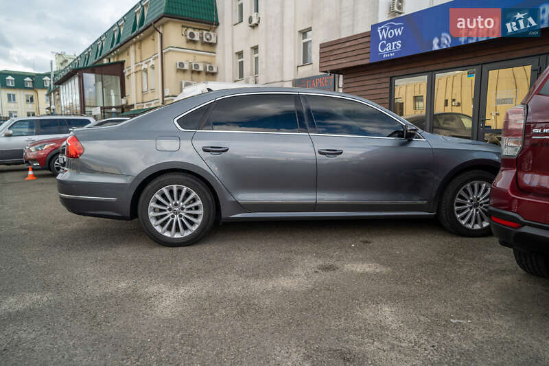 Седан Volkswagen Passat 2016 в Києві