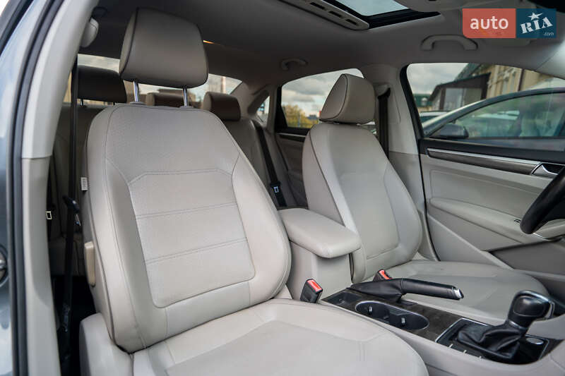 Седан Volkswagen Passat 2016 в Києві