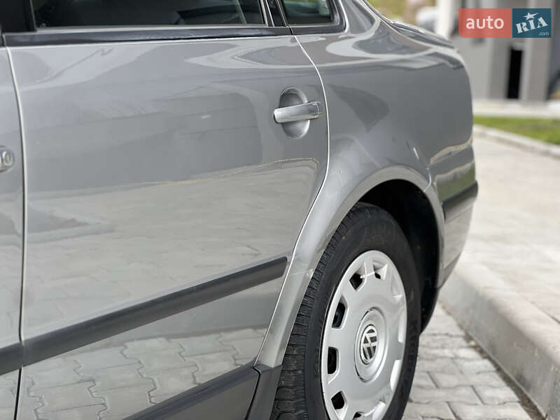 Седан Volkswagen Passat 2001 в Тернополе