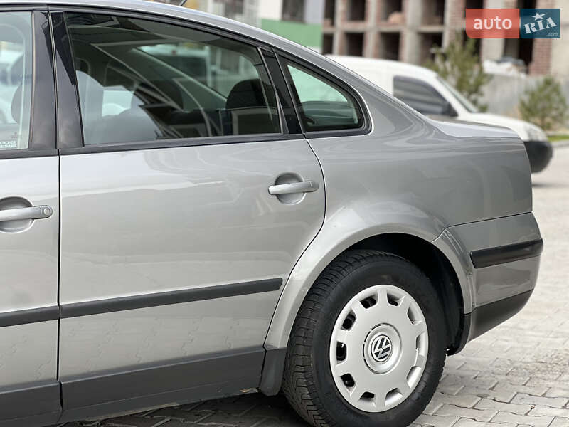 Седан Volkswagen Passat 2001 в Тернополе