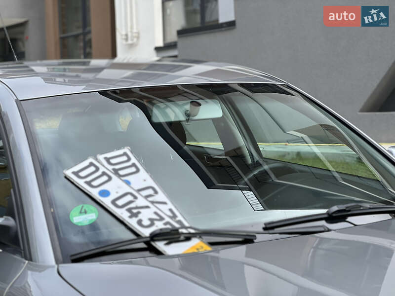 Седан Volkswagen Passat 2001 в Тернополе