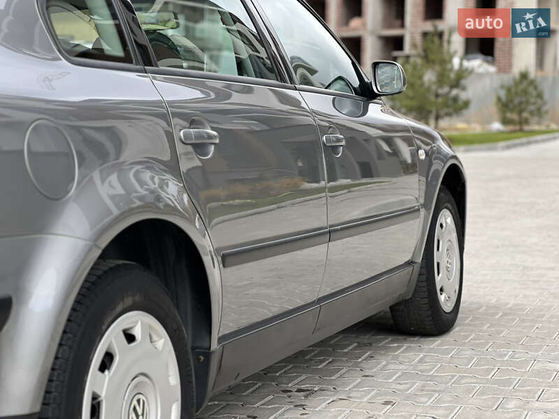 Седан Volkswagen Passat 2001 в Тернополе