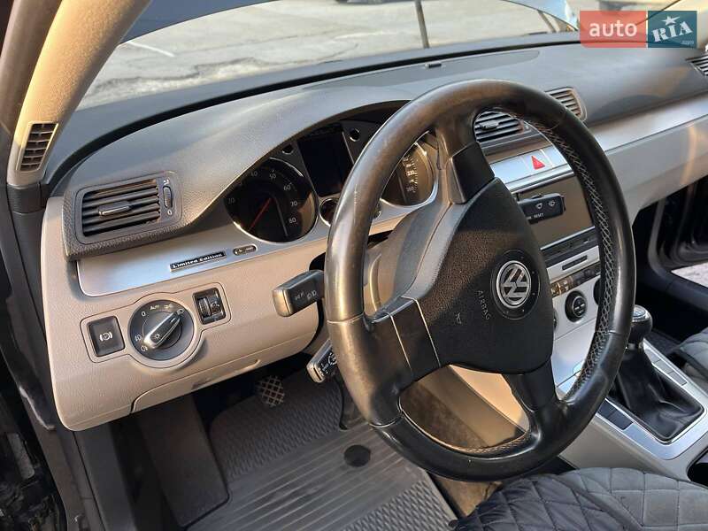 Седан Volkswagen Passat 2006 в Ивано-Франковске