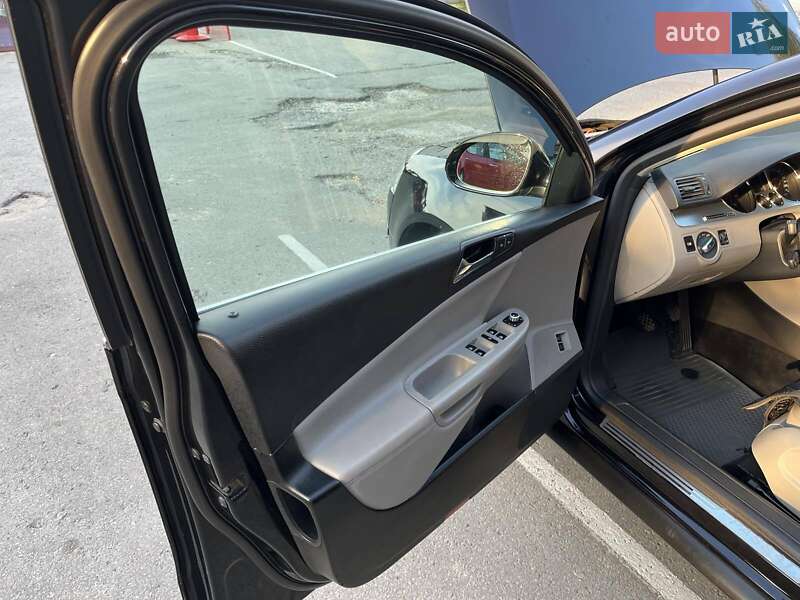 Седан Volkswagen Passat 2006 в Ивано-Франковске
