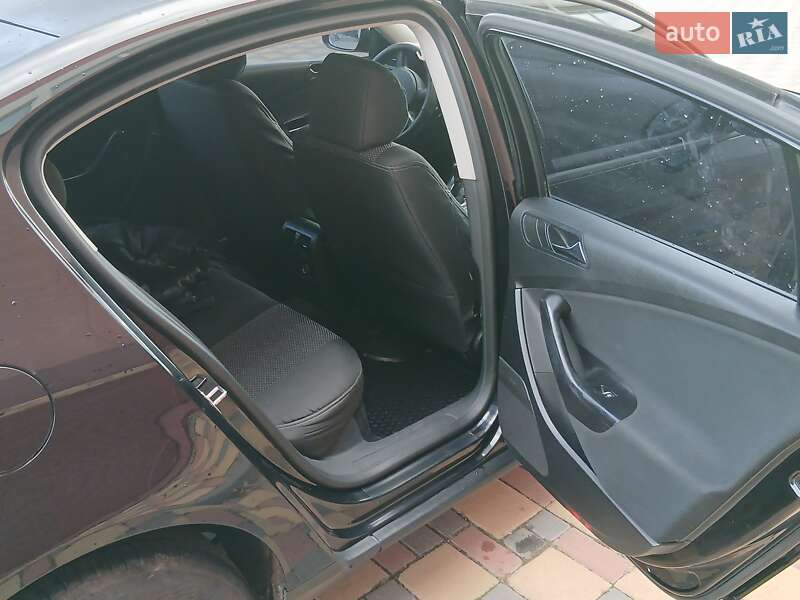 Седан Volkswagen Passat 2008 в Гайсине