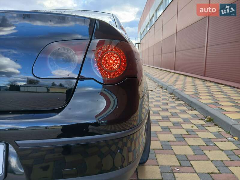 Седан Volkswagen Passat 2008 в Гайсине