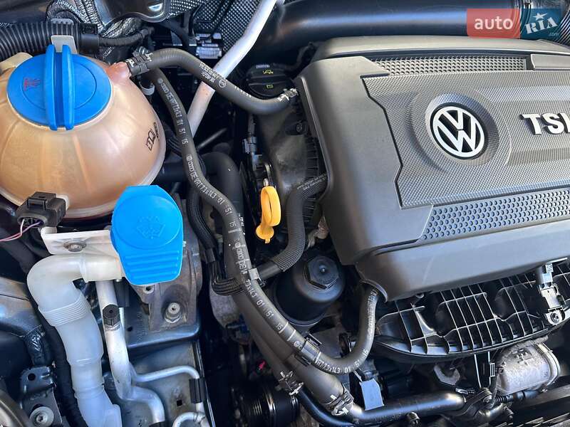 Седан Volkswagen Passat 2016 в Киеве