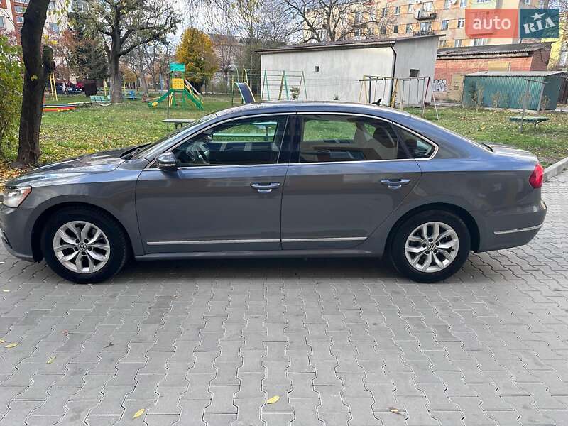 Седан Volkswagen Passat 2016 в Киеве