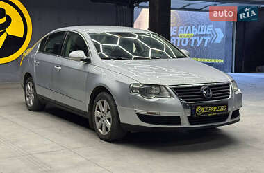 Седан Volkswagen Passat 2010 в Черновцах
