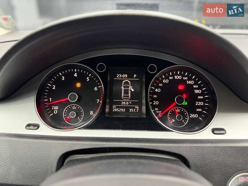 Седан Volkswagen Passat 2010 в Чернівцях