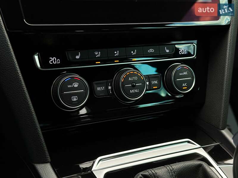 Універсал Volkswagen Passat 2017 в Луцьку фото 43 Універсал Volkswagen Passat 2017 в Луцьку