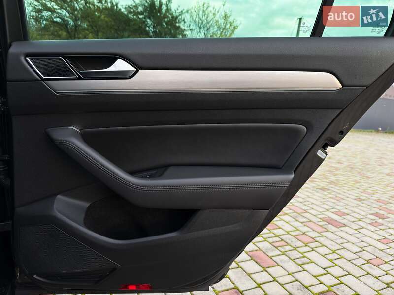 Універсал Volkswagen Passat 2017 в Луцьку фото 60 Універсал Volkswagen Passat 2017 в Луцьку