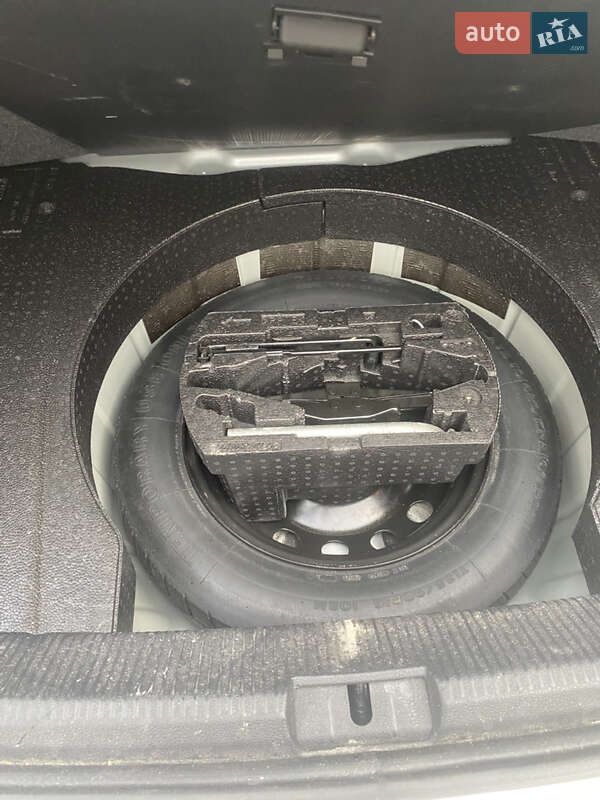 Седан Volkswagen Passat 2013 в Виннице