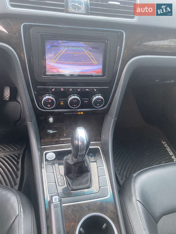 Седан Volkswagen Passat 2013 в Виннице