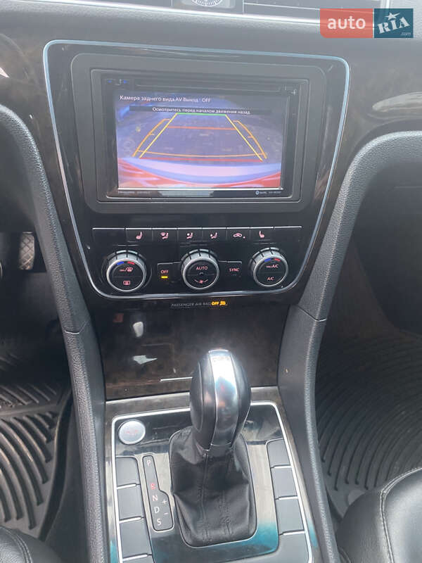 Седан Volkswagen Passat 2013 в Виннице