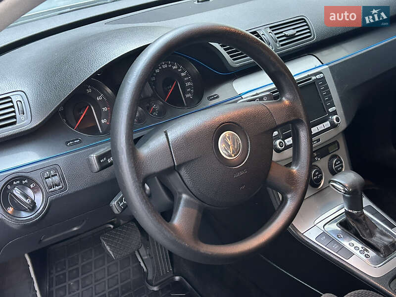 Седан Volkswagen Passat 2005 в Мукачево