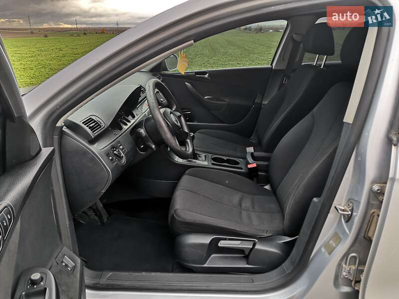 Універсал Volkswagen Passat 2007 в Здолбуніві