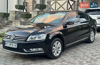 Седан Volkswagen Passat 2012 в Чернівцях