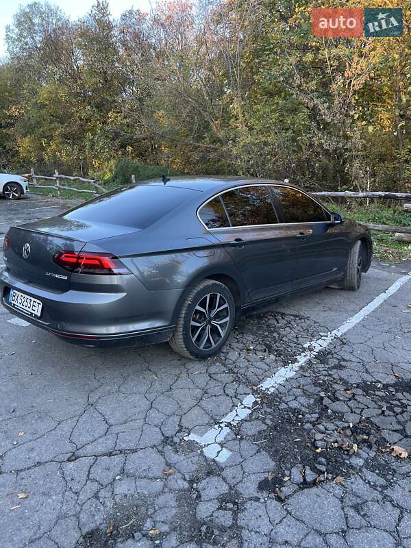 Седан Volkswagen Passat 2015 в Хмельницком фото 9 Седан Volkswagen Passat 2015 в Хмельницком