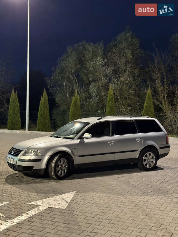 Універсал Volkswagen Passat 2001 в Хмельницькому