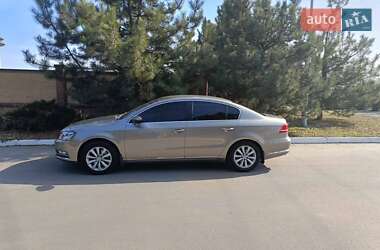 Седан Volkswagen Passat 2012 в Днепре Седан Volkswagen Passat 2012 в Днепре