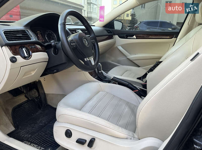Седан Volkswagen Passat 2013 в Залещиках