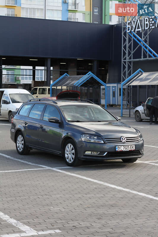 Универсал Volkswagen Passat 2011 в Ивано-Франковске фото 2 Универсал Volkswagen Passat 2011 в Ивано-Франковске
