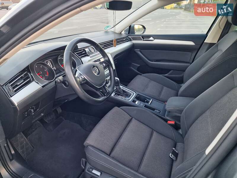 Універсал Volkswagen Passat 2015 в Києві фото 20 Універсал Volkswagen Passat 2015 в Києві
