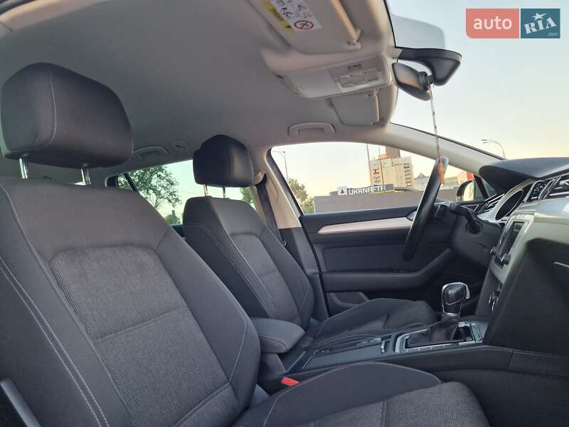 Універсал Volkswagen Passat 2015 в Києві фото 28 Універсал Volkswagen Passat 2015 в Києві