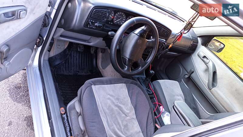 Универсал Volkswagen Passat 1994 в Киеве